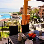 Decora Sea View Apartament *