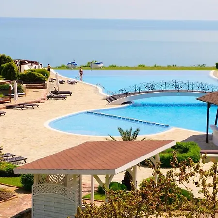 Apartment Decora Sea View *