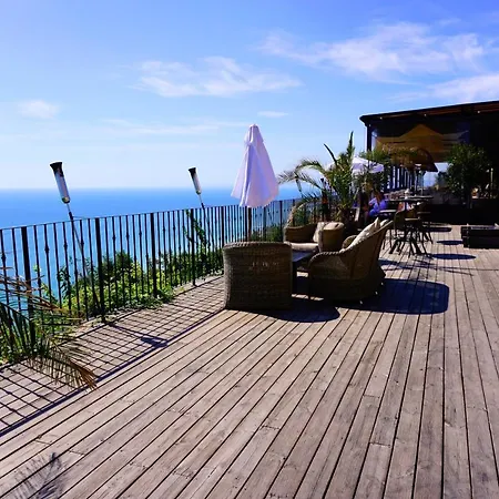 Decora Sea View