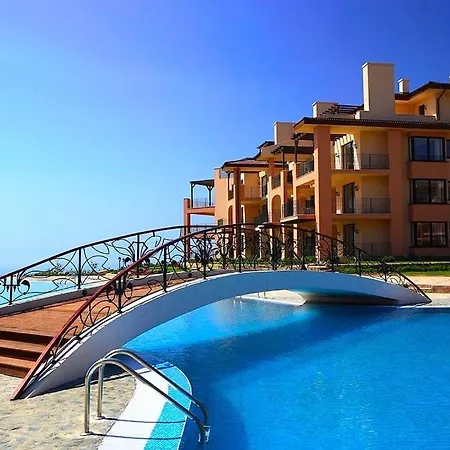 Decora Sea View شقة *