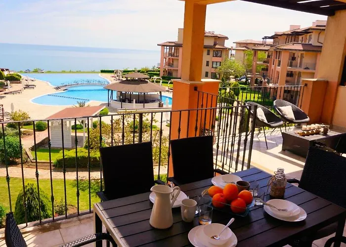 Decora Sea View Apartmán *